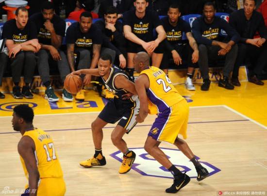 天博APP-爵士对湖人的比分预测