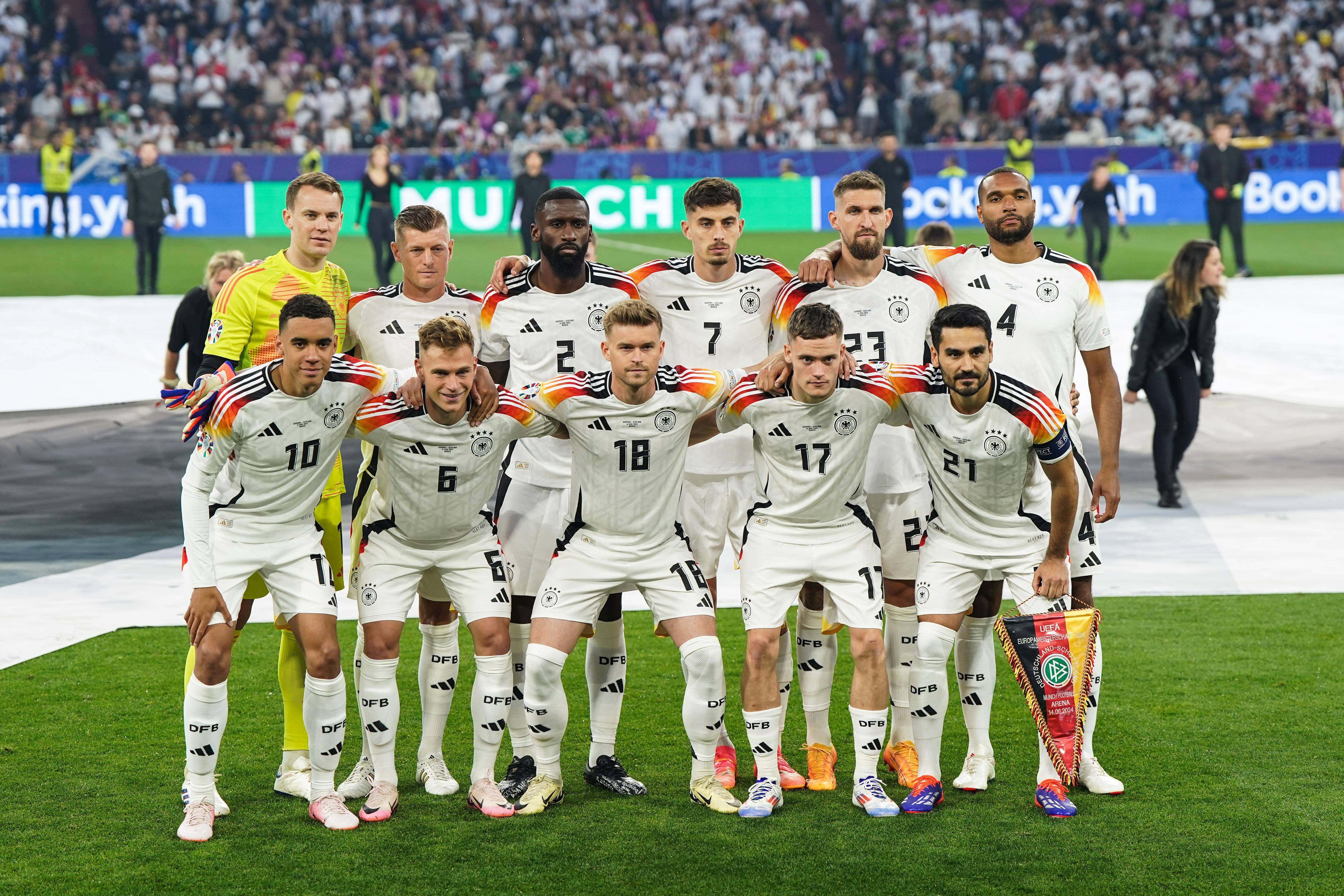 卢森堡队在足球比赛中取得惊人胜利英语