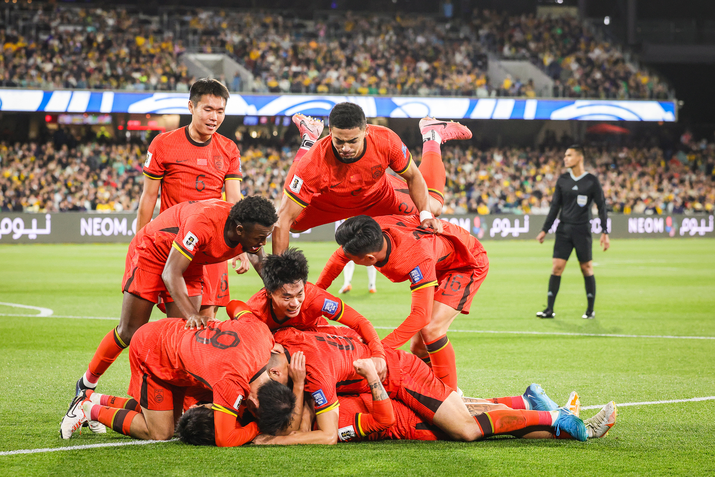 tb体育-比利时爆冷输球街头现骚乱